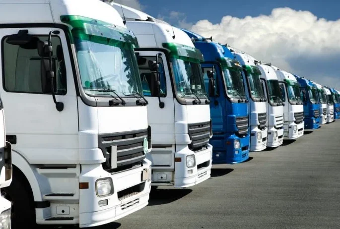 Alugar ou comprar caminhão: qual vale mais a pena para empresas em 2025?